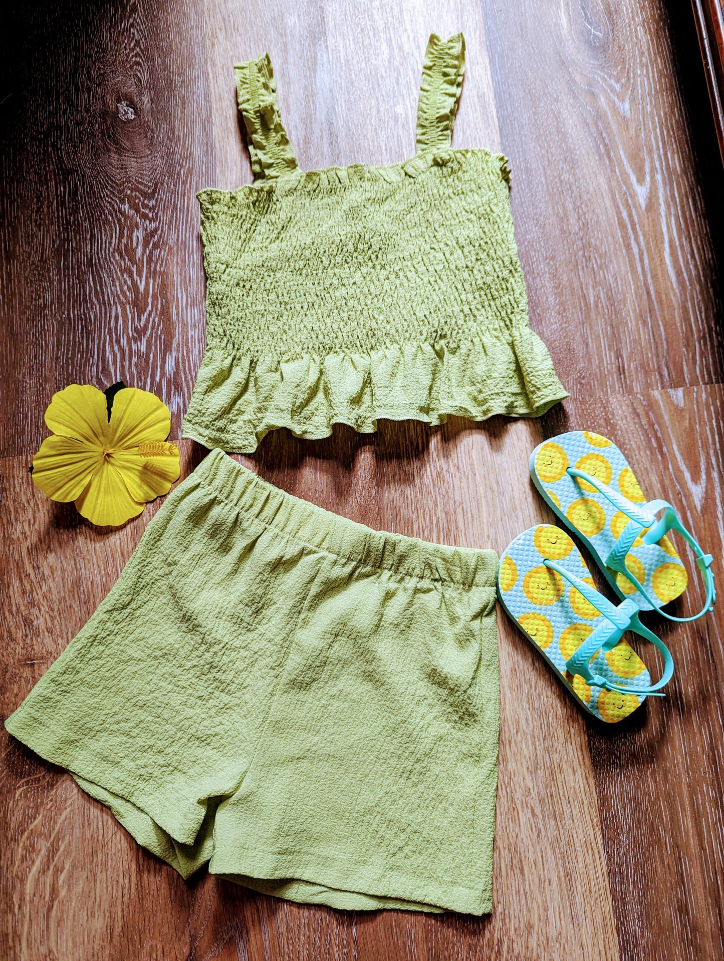 Hellgrünes 2-teiliges Shorts-Set für Kinder und Mädchen