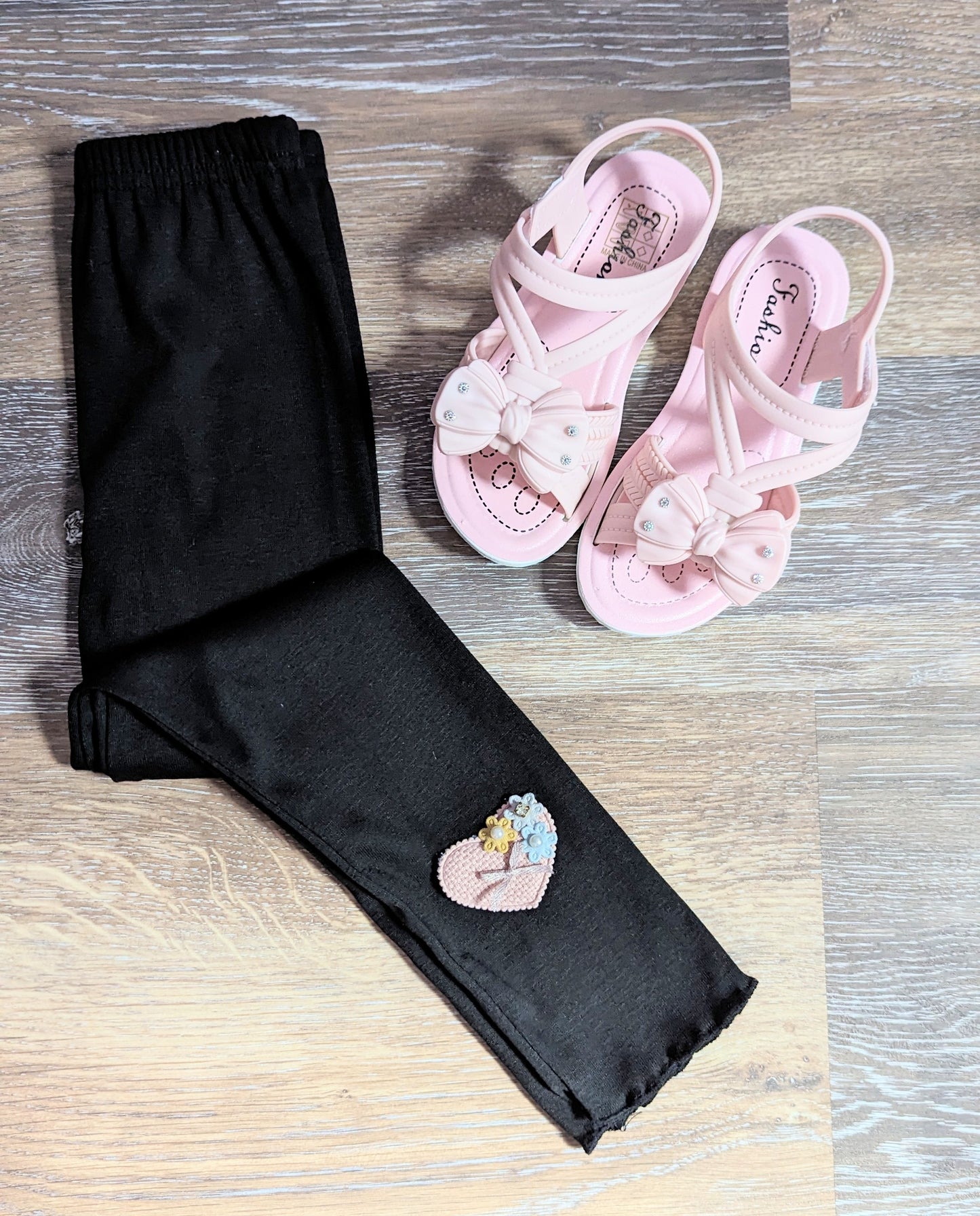 Kids Girls Black Embroidered Heart Leggings