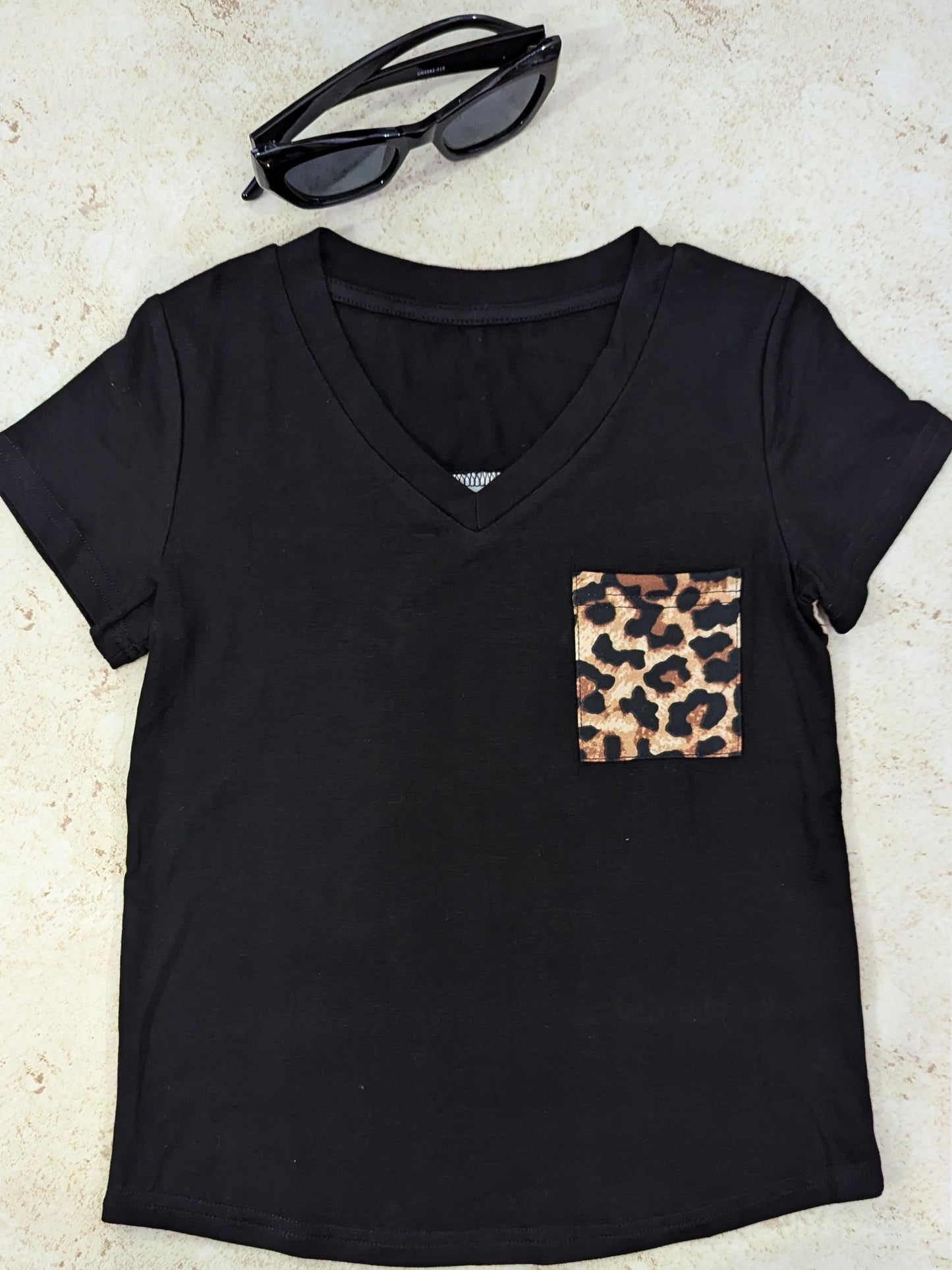 Gilrs Black V Neck Leopard Print Patch Pocket Pullover Top